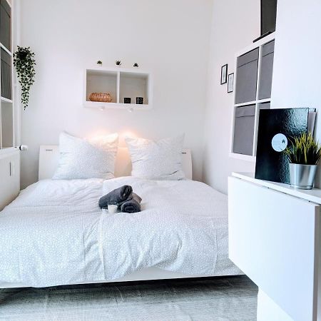 Lenastay L Tiny Apartment - Innenstadt Kaiserslautern Extérieur photo